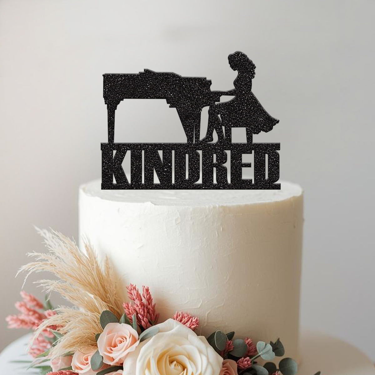 Personalised Seated Grand Pianist Cake Topper – Name - view 2